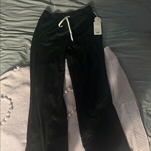 Vuori Black heather halo essential wide leg